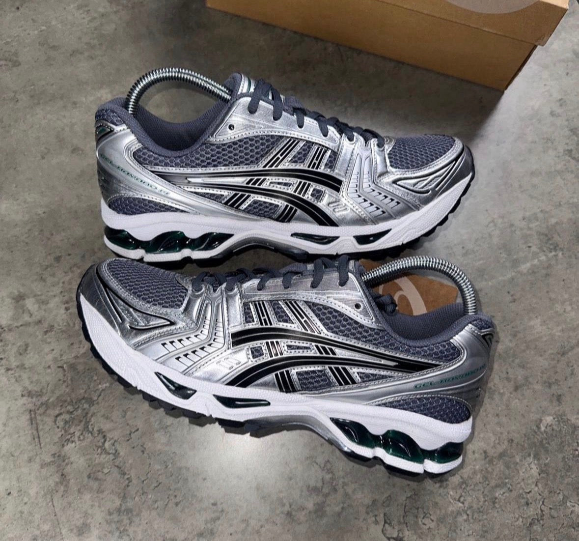 ASICS GEL KAYANO