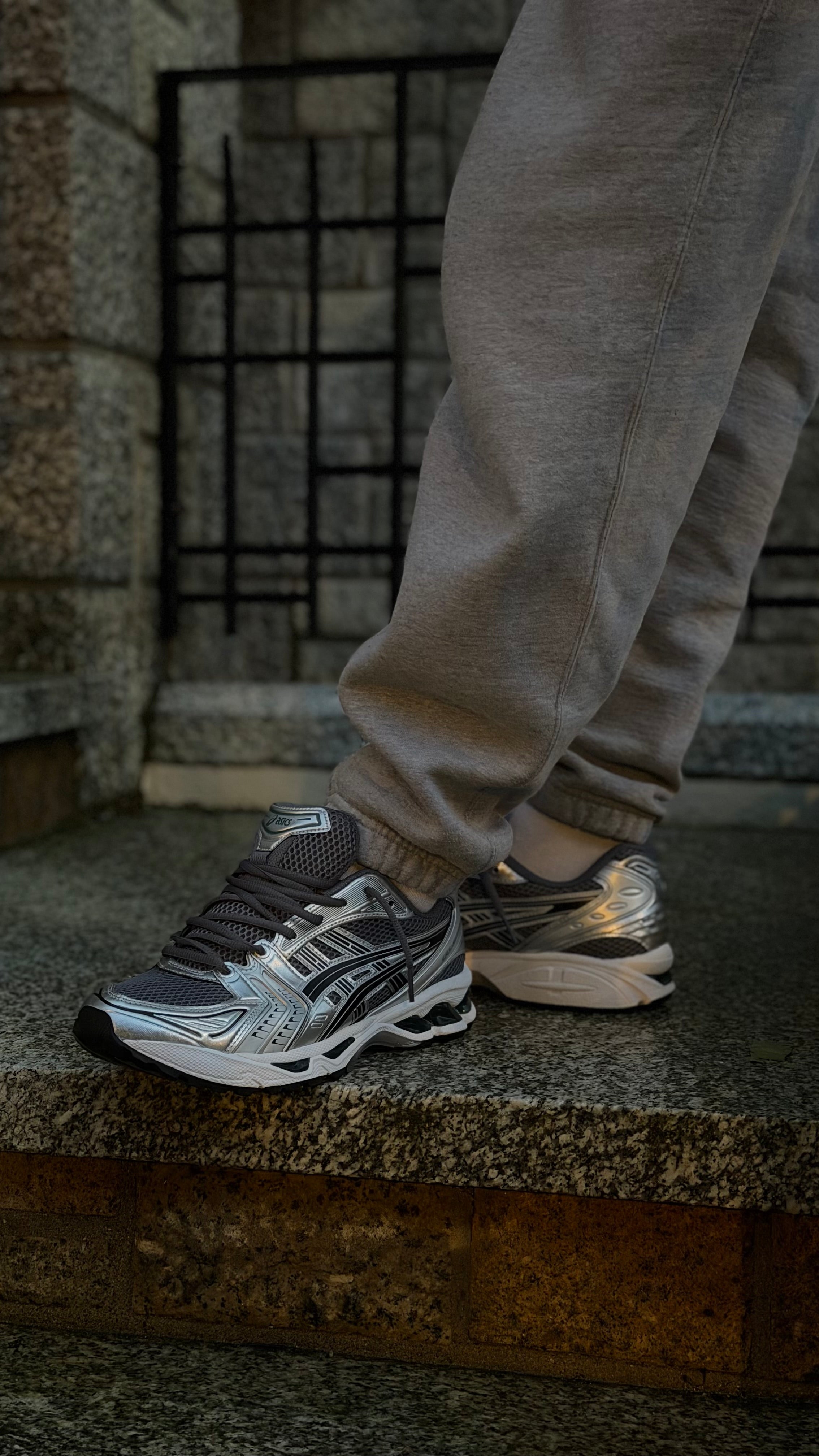 ASICS GEL KAYANO