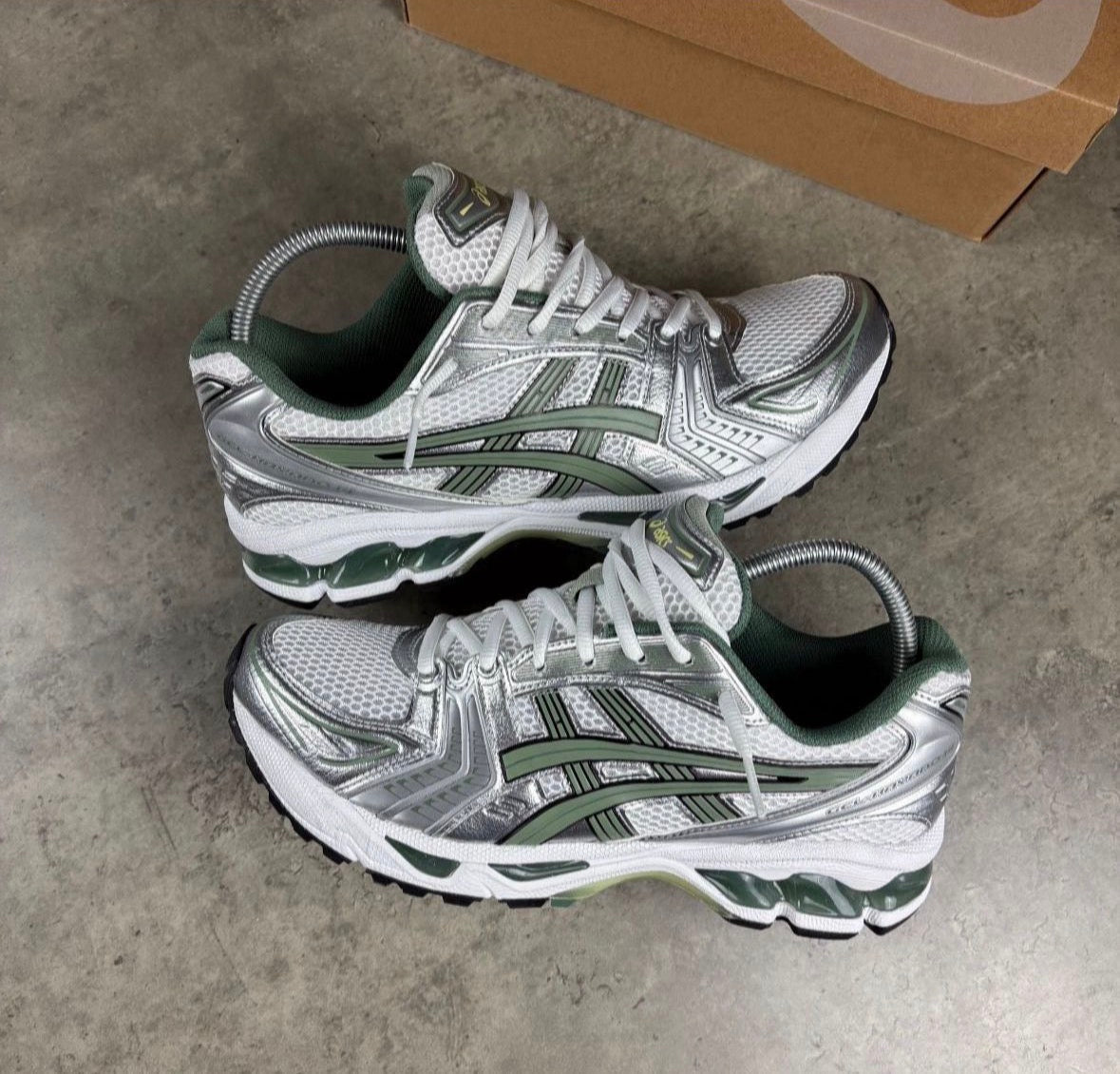 ASICS GEL KAYANO
